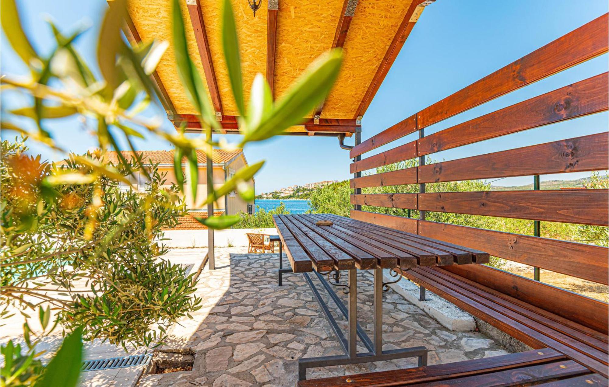 Nice Home In Zatoglav With House Sea View Podglavica Exterior photo